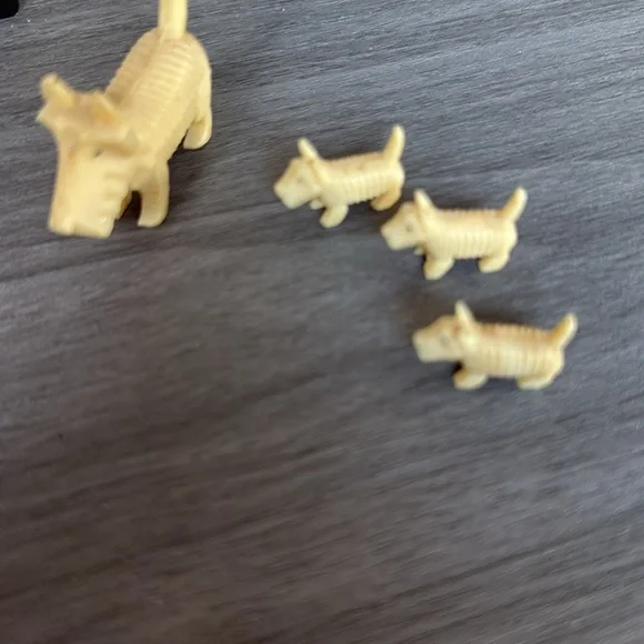 Set of Four Westie Scotty Dog Figurines - Picture 2 of 4